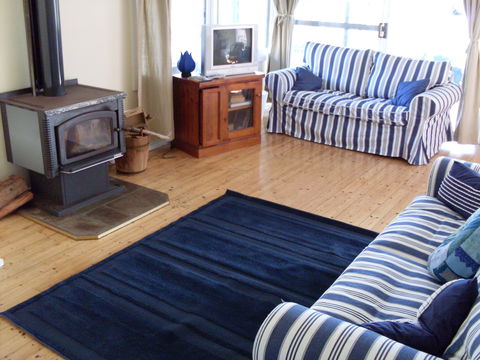 Bush And Bay Cottage - Accommodation NT 1