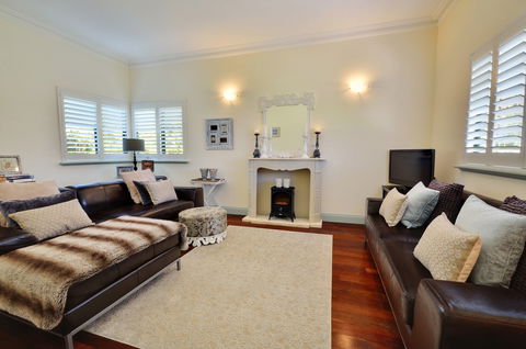 Clemandtines Vintage Beach Estate - Accommodation NT 1