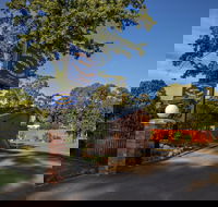 Golden Country Motel and Caravan Park - Accommodation NT
