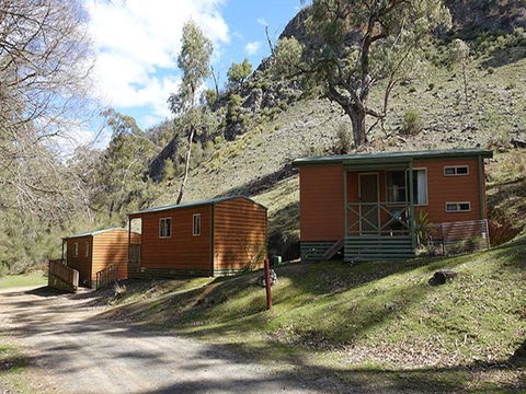 Grove Creek Cabins - Accommodation NT 0