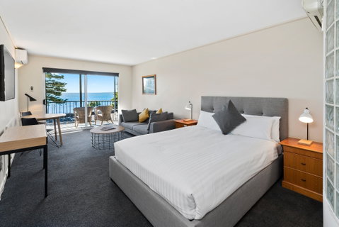 North Pier Hotel - NT Tourism 0