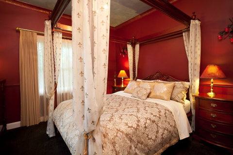 Strawberry Patch Cottage - Accommodation NT 2