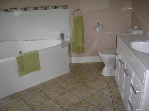 Tier View Twin Cottages - Accommodation NT 1