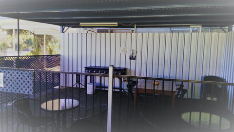 Warren Motor Inn - Accommodation NT 1
