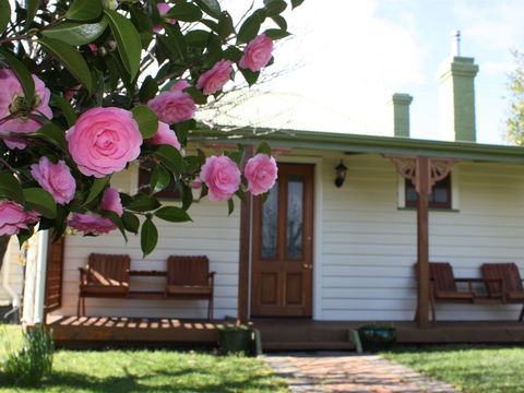 Westbury Gingerbread Cottages - The - Accommodation NT 1