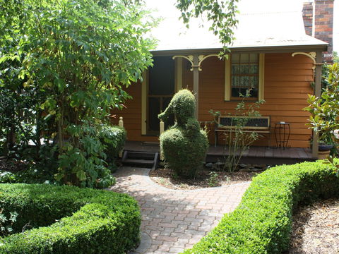 Westbury Gingerbread Cottages - The - Accommodation NT 2