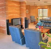 Gladstone Earth and Sea - Accommodation NT