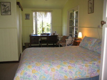 Warren Grange Farmstay And Bed & Breakfast - Accommodation NT 4