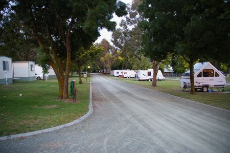 Blayney Tourist Park - Accommodation NT 1