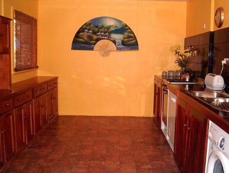 Golden Hearth Cottages - Accommodation NT 2