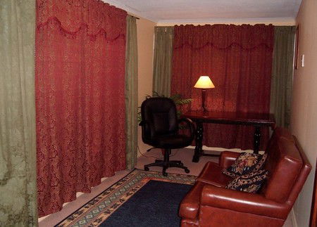 Golden Hearth Cottages - Accommodation NT 3