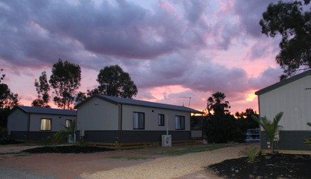 Buronga Riverside Tourist Park - Accommodation NT 2
