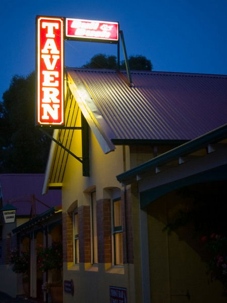 The Bull And Bush Tavern - Accommodation NT 3