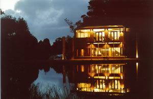 Bettenays Lakeside Loft Apartment And Vineyard Chalets - Accommodation NT 1