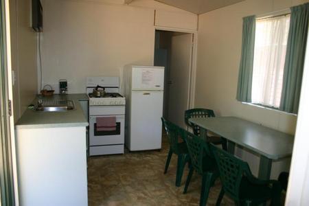 Dwellingup Chalets And Caravan Park - Accommodation NT 1