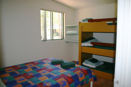 Dwellingup Chalets And Caravan Park - Accommodation NT 5