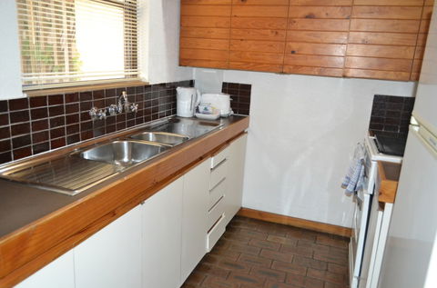 Cottesloe Beach Chalets - Accommodation NT 3