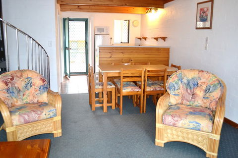 Cottesloe Beach Chalets - Accommodation NT 4