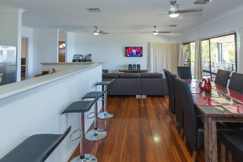 Amazing Views - Accommodation NT 1
