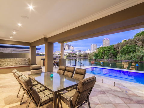 Lakeland Keys Broadbeach - Vogue Holiday Homes - Accommodation NT 1