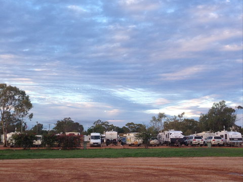Lightning Ridge Holiday Park - Accommodation NT 2