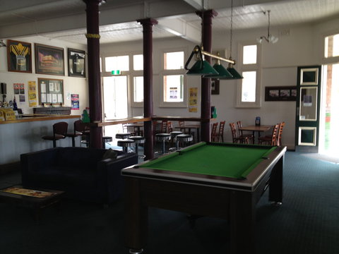 Neath Hotel - Accommodation NT 1