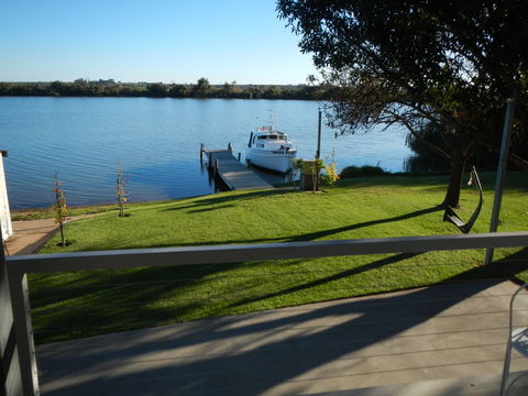 Washpool Retreat- Waterfront Living - Accommodation NT 1