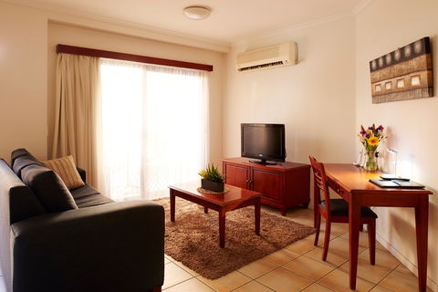 Coffee House Apartment Motel - Accommodation NT 2