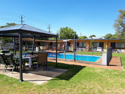 Cootamundra Gardens Motel - Accommodation NT 1