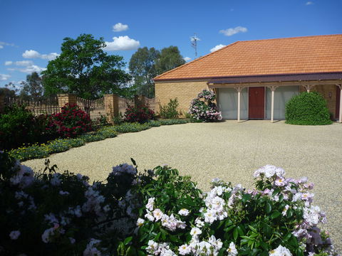 Fairways Bed And  Breakfast At Jerilderie - Accommodation NT 1