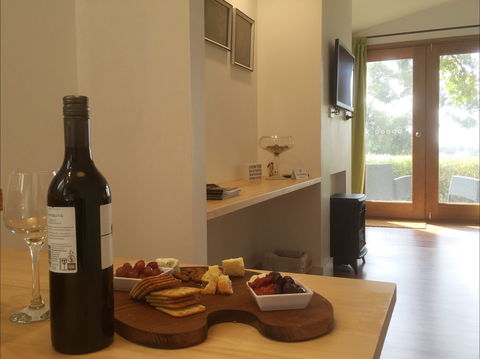 Jonathan Art Centre - Jarramarrumba House - Accommodation NT 2