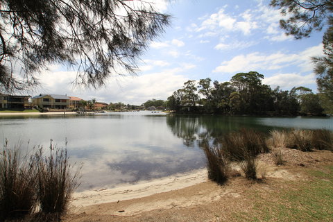 Ray Of Sunshine-Waterfront Reserve - NT Tourism 1