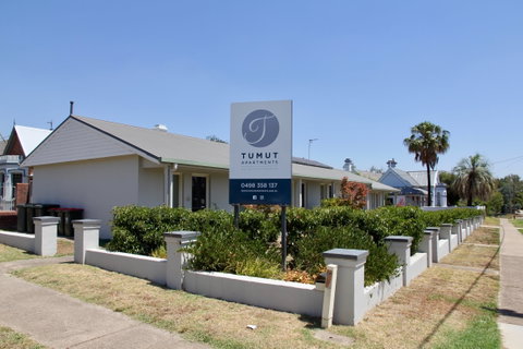 Tumut Apartments - NT Tourism 0
