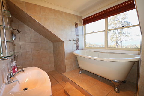 Whale Cove - Accommodation NT 1