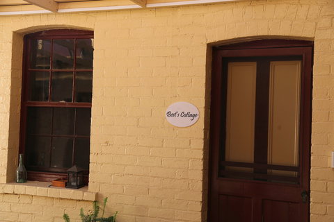 Bests Cottage Great Western - Accommodation NT 2
