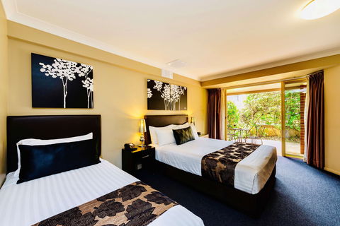 Best Western PLUS Ambassador On Ruthven - Accommodation NT 1