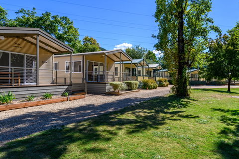 Bright Riverside Holiday Park - Accommodation NT 2
