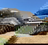 Catching Waves - Accommodation NT