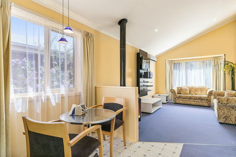 Cottages For Two - Accommodation NT 2