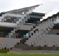 Cowries Harbourside Shellharbour Village - Accommodation NT