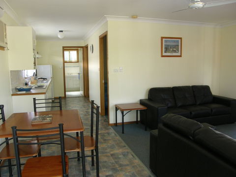 Dolphin Sands Holiday Villas - Accommodation NT 2