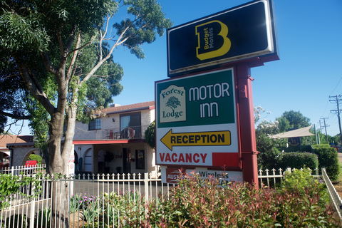 Forest Lodge Motor Inn And Restaurant - Accommodation NT 0