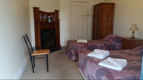 Kitchener Hotel - NT Tourism 2