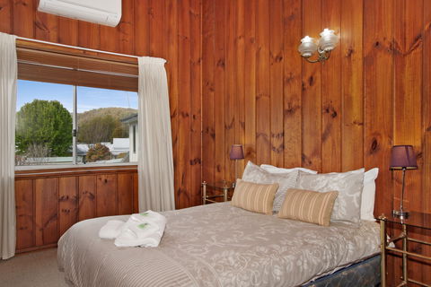 Le Chateau - Accommodation NT 2