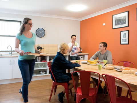 Mount Lofty Cottage YHA - Accommodation NT 0