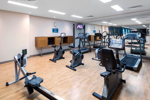 Oaks Glenelg Plaza Pier Suites - Accommodation NT 2
