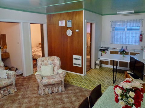 Parkers Holiday Cottages - Accommodation NT 1