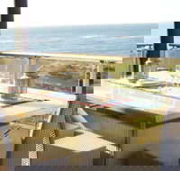 Shearwaters Apartment