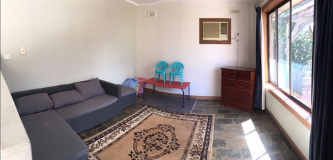 Stopover On Ocean Avenue - Accommodation NT 1