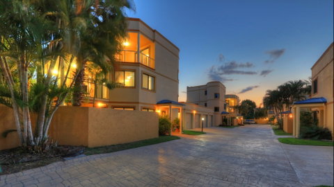 The Grange Resort Hervey Bay - Accommodation NT 1